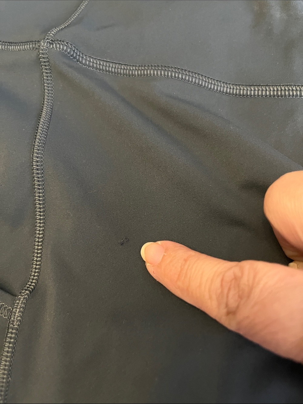 lululemon athletica High-Rise Athletic Leggings with side pockets - Picture 3 of 5
